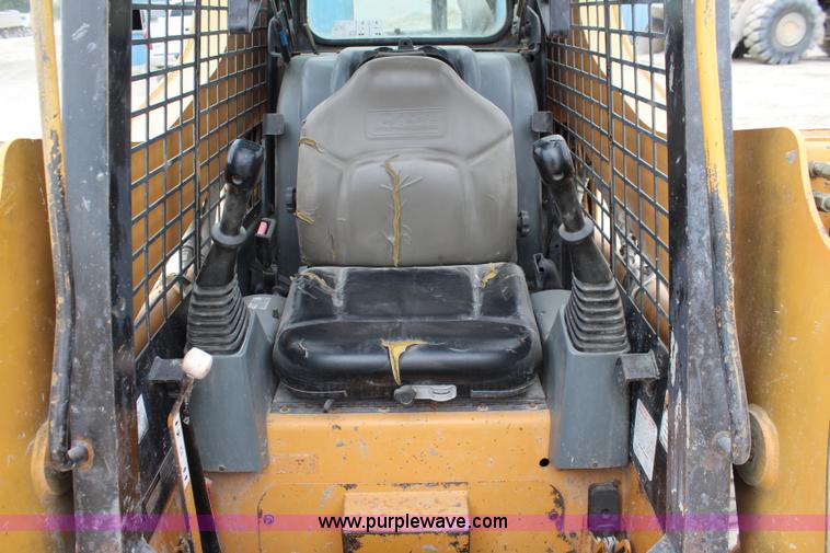 image for item J5807 1999 Case 85XT skid steer