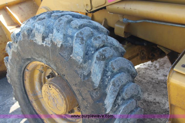 image for item J5809 2003 Caterpillar 420D backhoe
