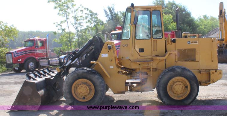 image for item J5810 1985 Caterpillar IT28 wheel loader