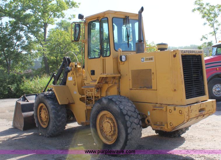 image for item J5810 1985 Caterpillar IT28 wheel loader