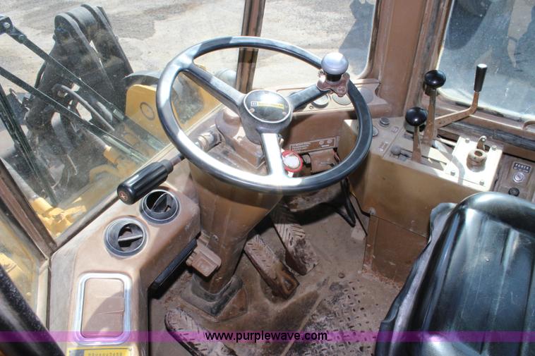 image for item J5810 1985 Caterpillar IT28 wheel loader