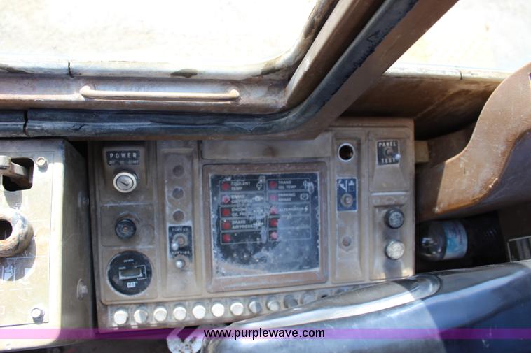 image for item J5810 1985 Caterpillar IT28 wheel loader