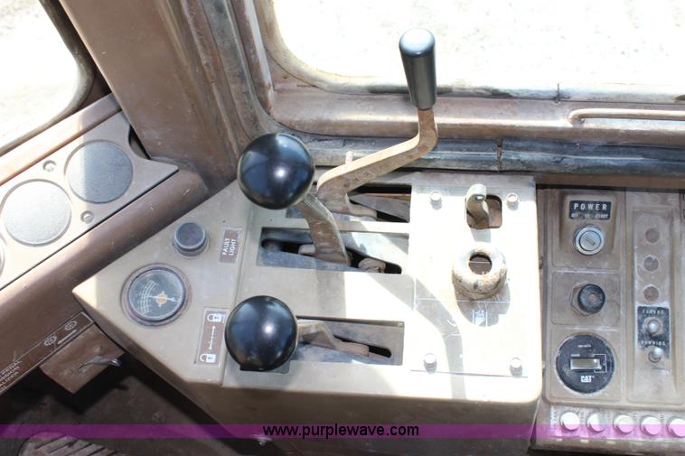 image for item J5810 1985 Caterpillar IT28 wheel loader