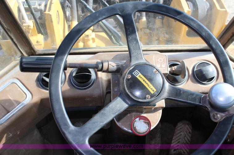 image for item J5810 1985 Caterpillar IT28 wheel loader