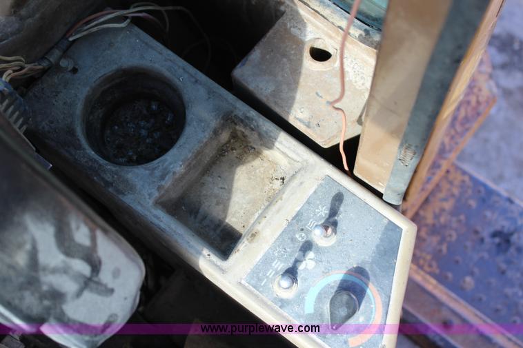 image for item J5810 1985 Caterpillar IT28 wheel loader