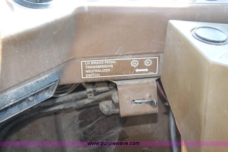 image for item J5810 1985 Caterpillar IT28 wheel loader