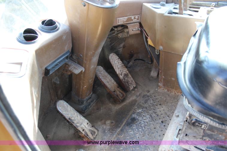 image for item J5810 1985 Caterpillar IT28 wheel loader