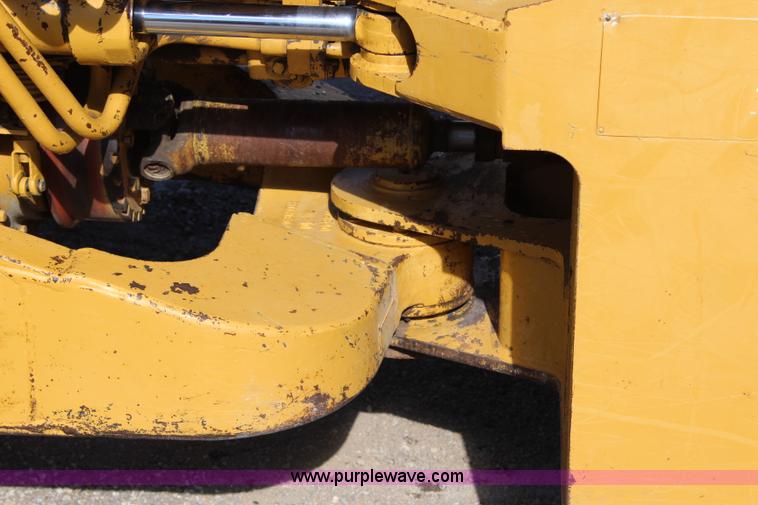 image for item J5810 1985 Caterpillar IT28 wheel loader