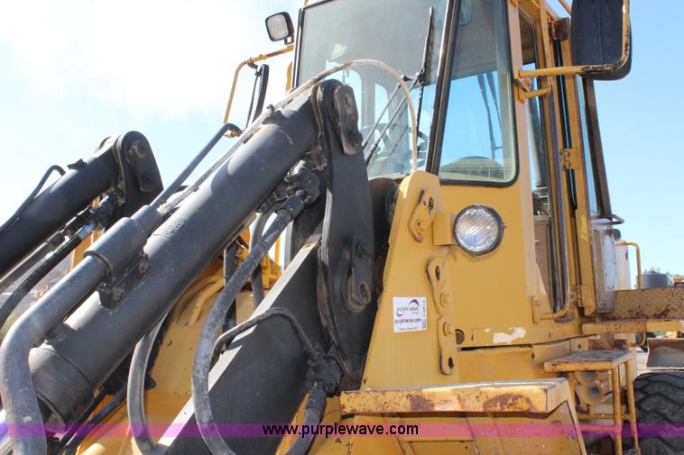 image for item J5810 1985 Caterpillar IT28 wheel loader