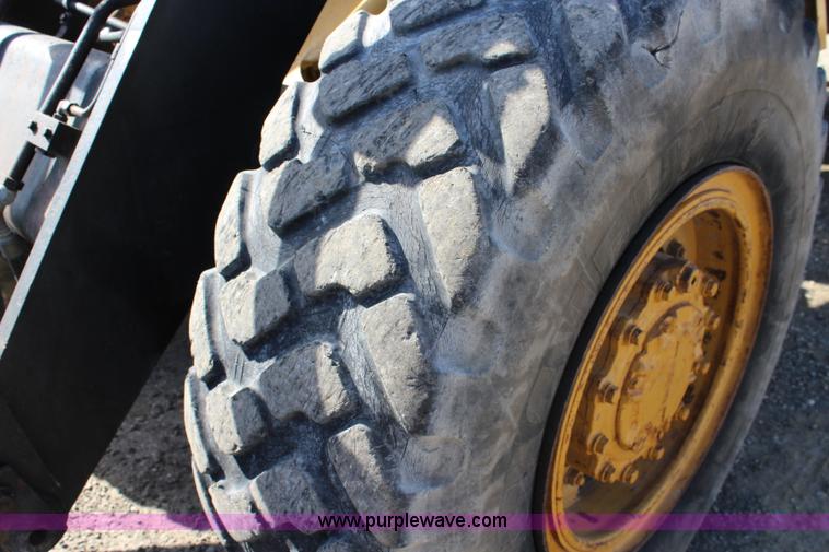 image for item J5810 1985 Caterpillar IT28 wheel loader