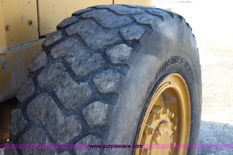 image for item J5810 1985 Caterpillar IT28 wheel loader