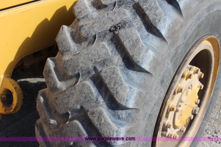 image for item J5810 1985 Caterpillar IT28 wheel loader