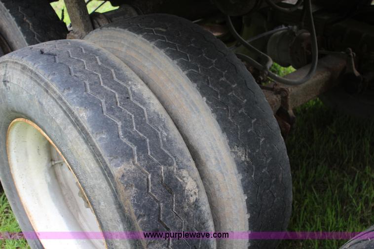 image for item J5981 1990 Ultralight end dump trailer