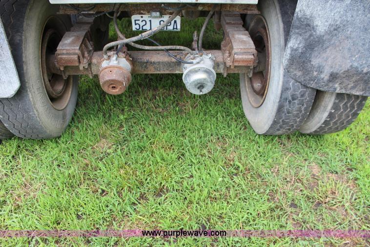 image for item J5981 1990 Ultralight end dump trailer
