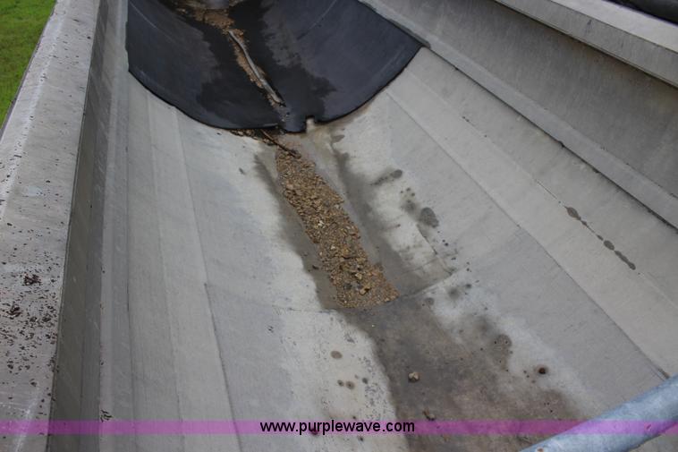 image for item J5981 1990 Ultralight end dump trailer