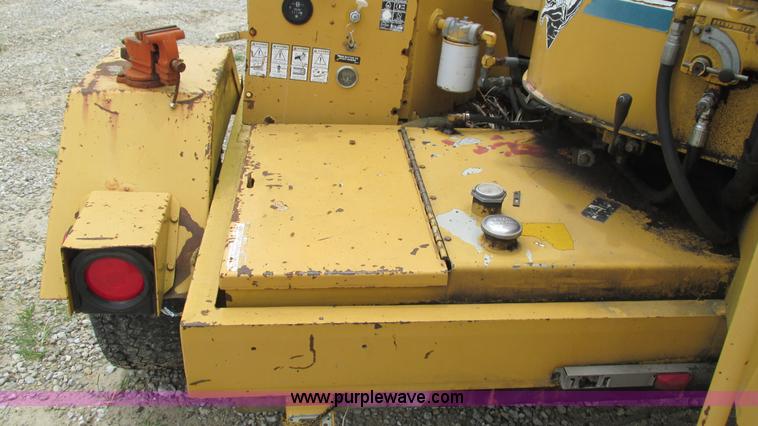 image for item J8567 1996 Vermeer 1250BC wood chipper