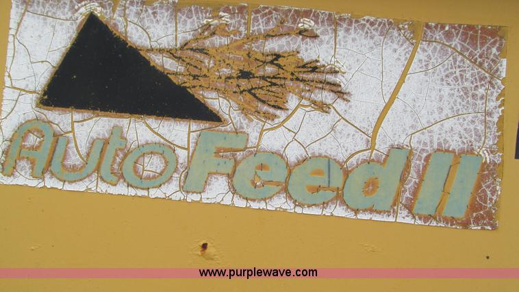 image for item J8567 1996 Vermeer 1250BC wood chipper