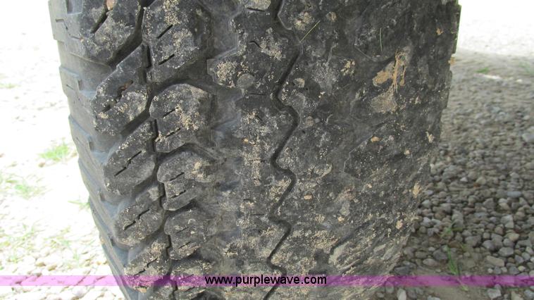 image for item J8567 1996 Vermeer 1250BC wood chipper