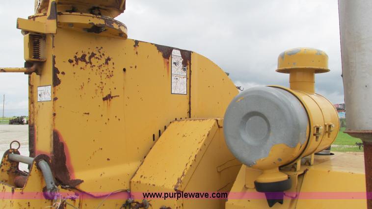 image for item J8567 1996 Vermeer 1250BC wood chipper