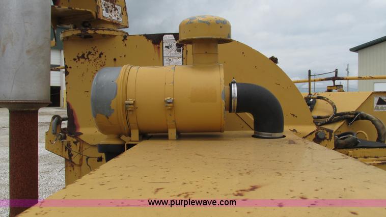 image for item J8567 1996 Vermeer 1250BC wood chipper