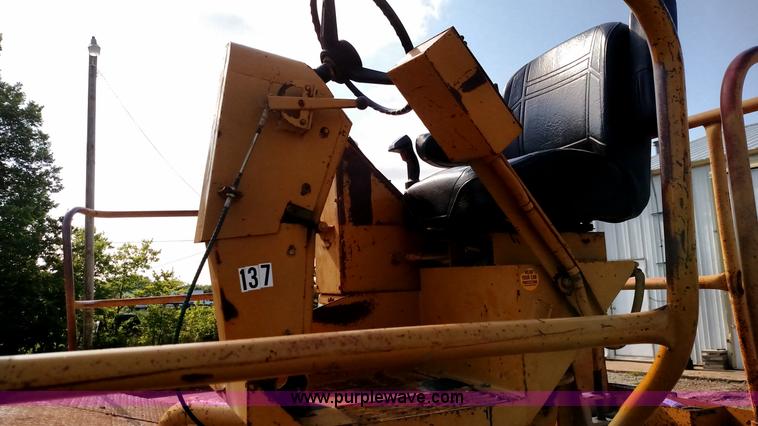 image for item K1019 Etnyre chip spreader