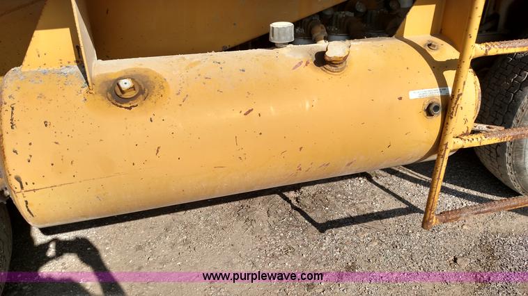 image for item K1019 Etnyre chip spreader