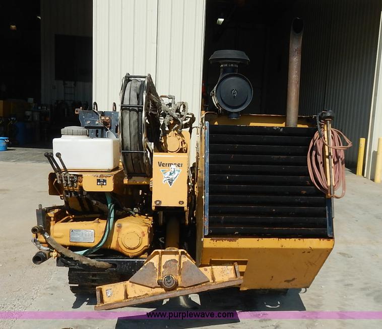 image for item K1533 2001 Vermeer D24X40A Navigator directional drill