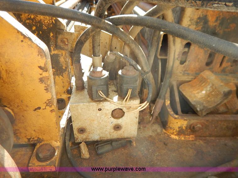 image for item K1533 2001 Vermeer D24X40A Navigator directional drill