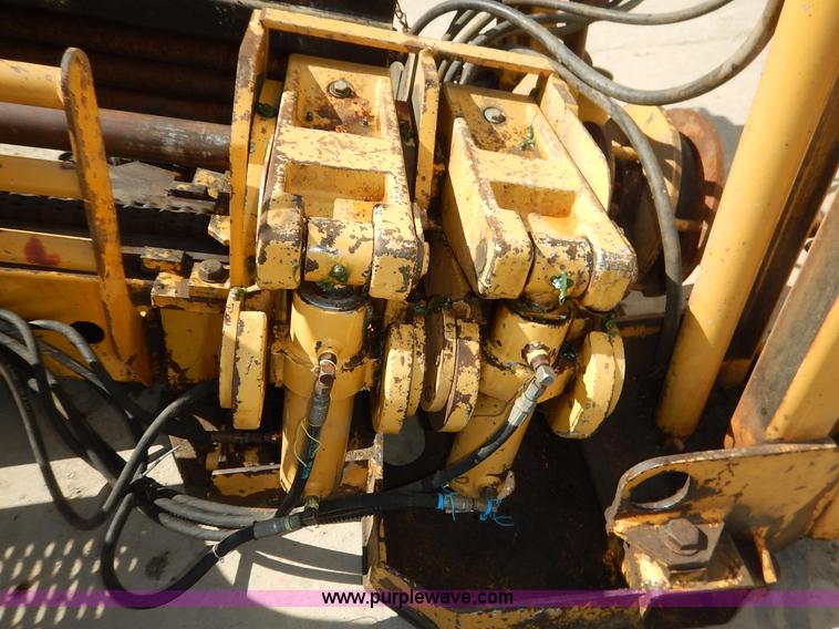 image for item K1533 2001 Vermeer D24X40A Navigator directional drill