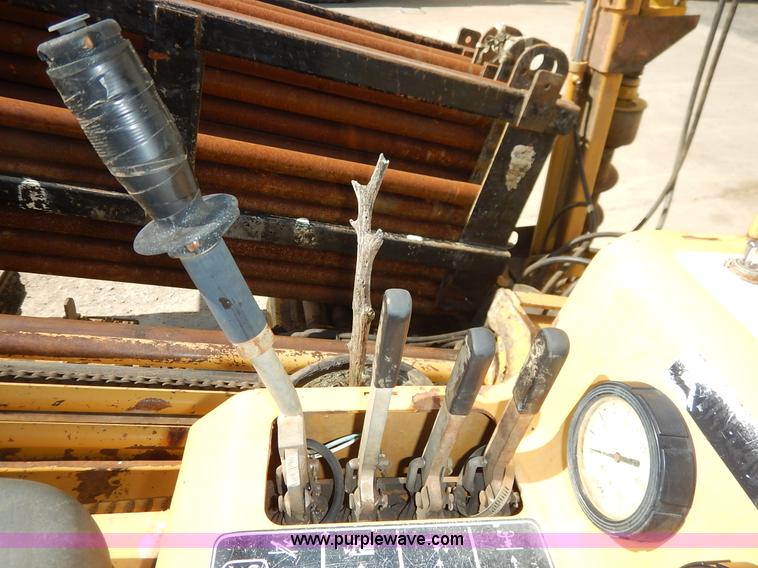 image for item K1533 2001 Vermeer D24X40A Navigator directional drill