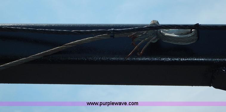 image for item K1556 1985 Ford F700 winch truck