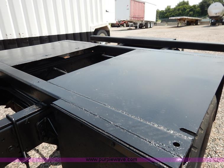 image for item K1556 1985 Ford F700 winch truck