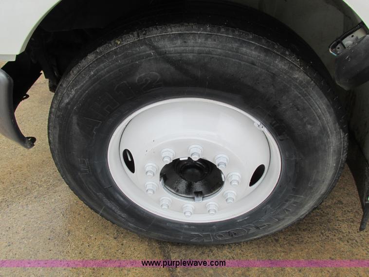 image for item K2178 2008 International DuraStar 4300 sweeper truck