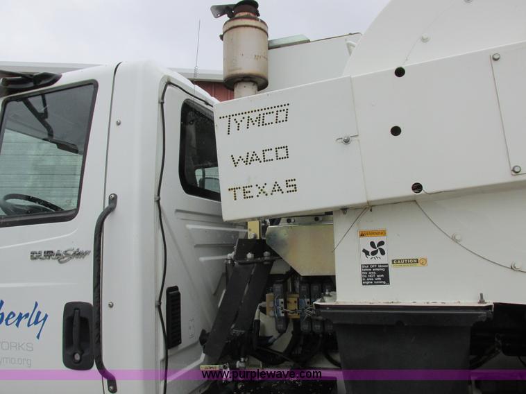 image for item K2178 2008 International DuraStar 4300 sweeper truck