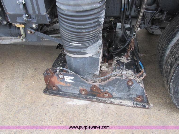 image for item K2178 2008 International DuraStar 4300 sweeper truck
