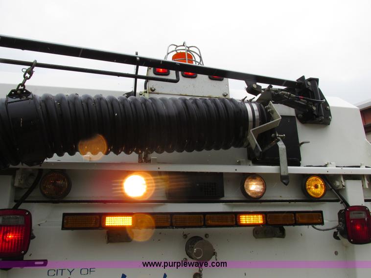 image for item K2178 2008 International DuraStar 4300 sweeper truck