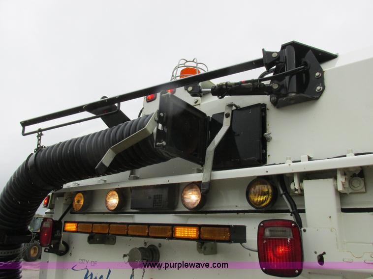 image for item K2178 2008 International DuraStar 4300 sweeper truck