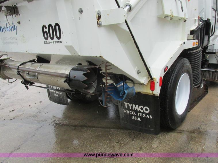 image for item K2178 2008 International DuraStar 4300 sweeper truck