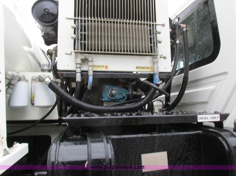 image for item K2178 2008 International DuraStar 4300 sweeper truck