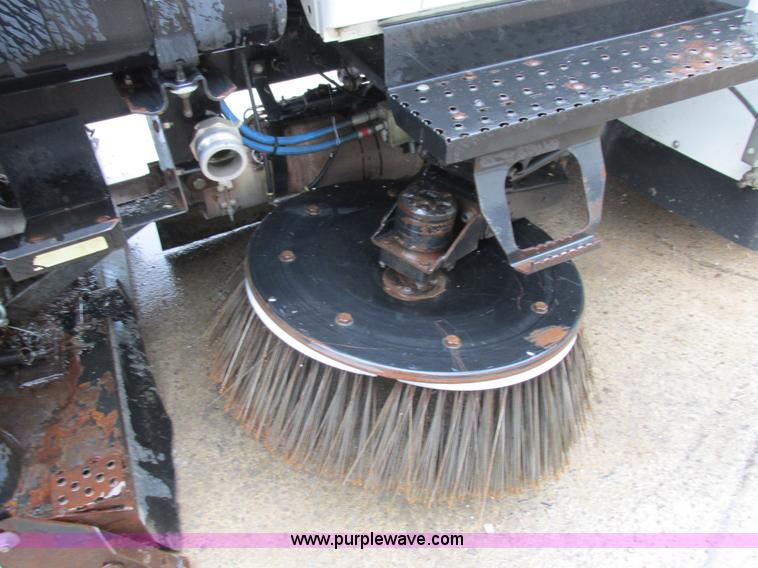 image for item K2178 2008 International DuraStar 4300 sweeper truck