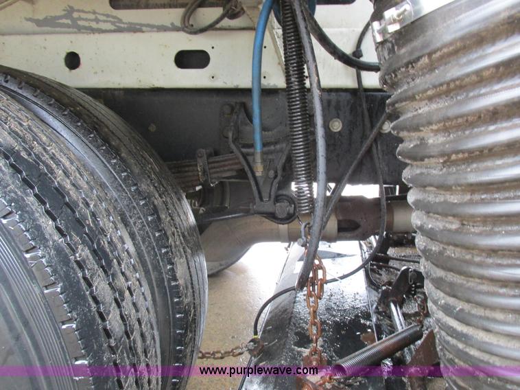 image for item K2178 2008 International DuraStar 4300 sweeper truck