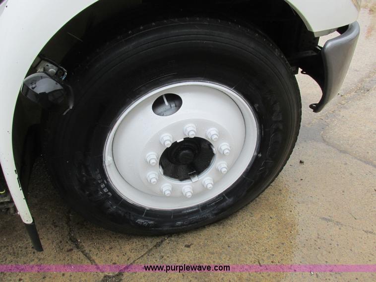 image for item K2178 2008 International DuraStar 4300 sweeper truck