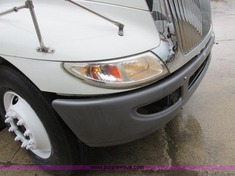 image for item K2178 2008 International DuraStar 4300 sweeper truck