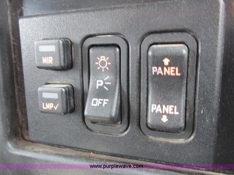 image for item K2178 2008 International DuraStar 4300 sweeper truck