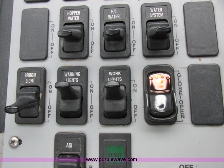 image for item K2178 2008 International DuraStar 4300 sweeper truck