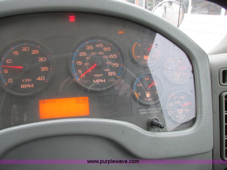 image for item K2178 2008 International DuraStar 4300 sweeper truck