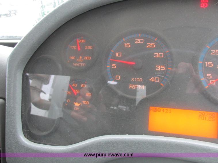 image for item K2178 2008 International DuraStar 4300 sweeper truck