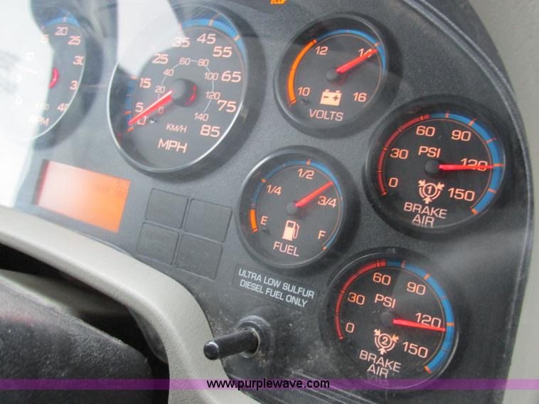 image for item K2178 2008 International DuraStar 4300 sweeper truck