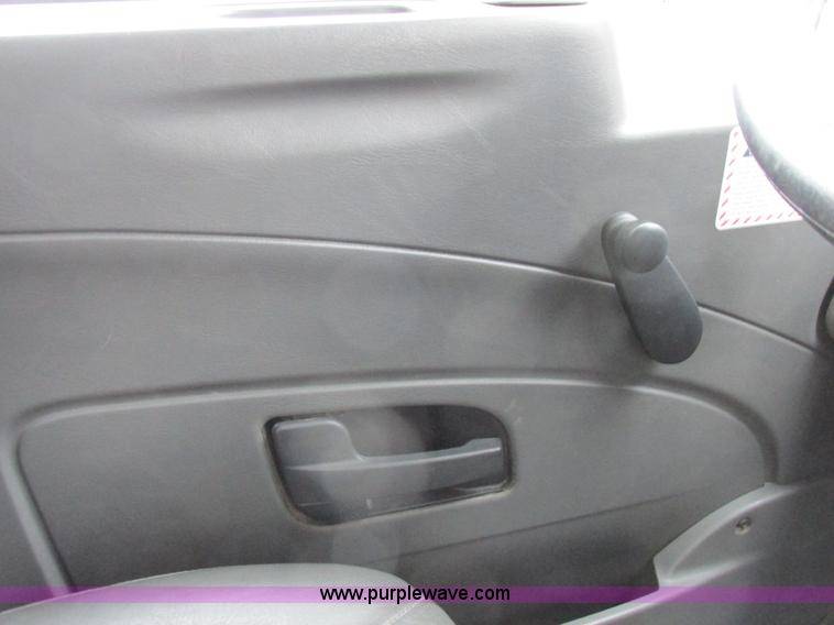 image for item K2178 2008 International DuraStar 4300 sweeper truck