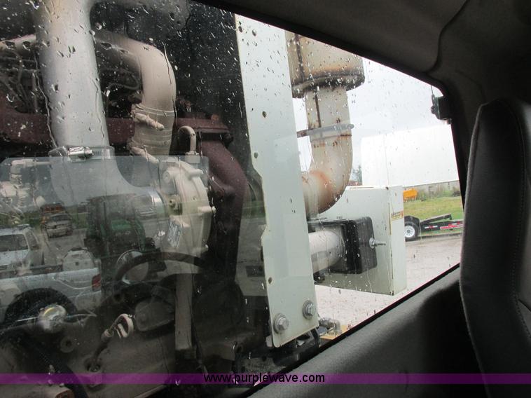 image for item K2178 2008 International DuraStar 4300 sweeper truck